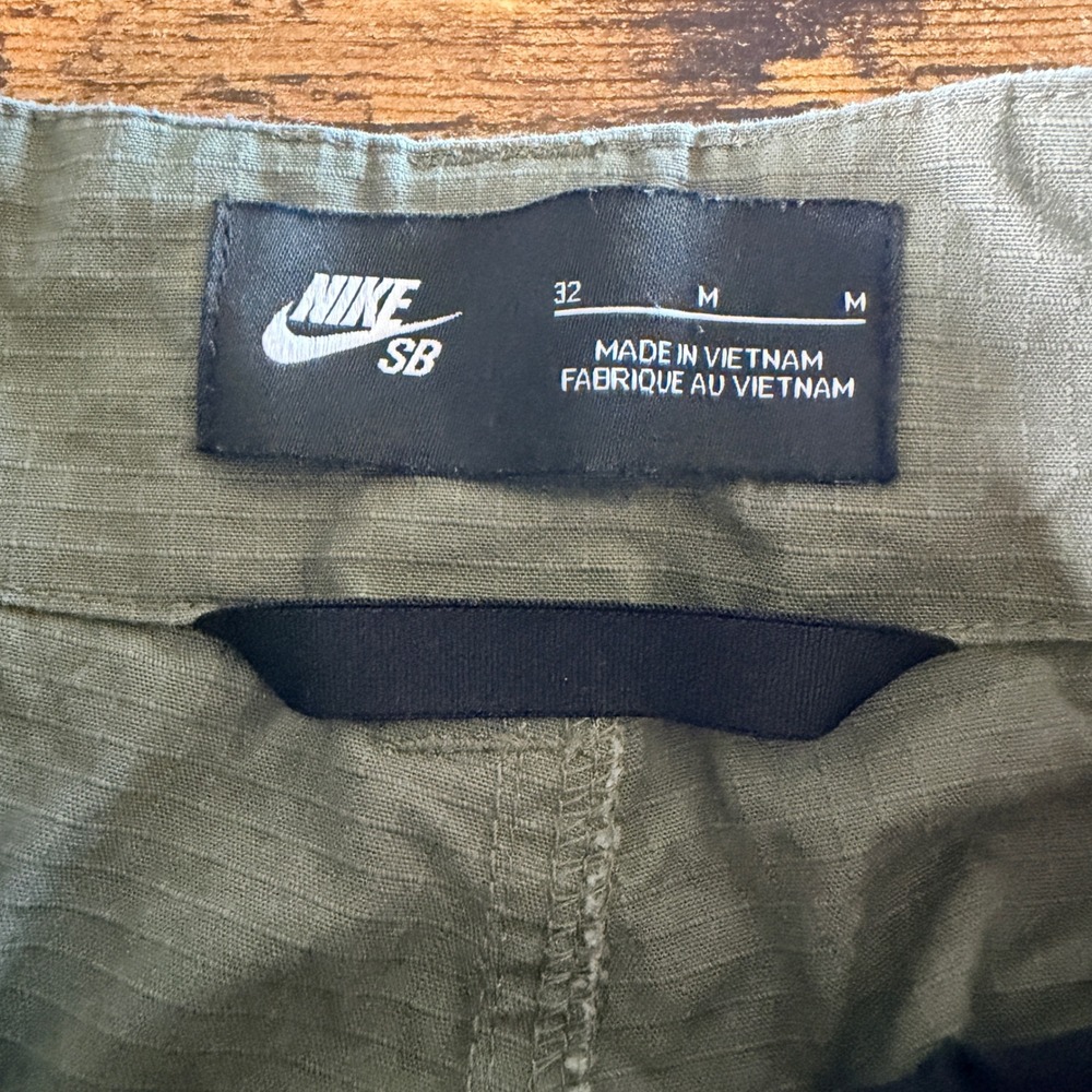 Nike SB Flex Cargo Pants Olive Green Ripstop Skateboarding AT3494-222 Mens 32 - Picture 10 of 16